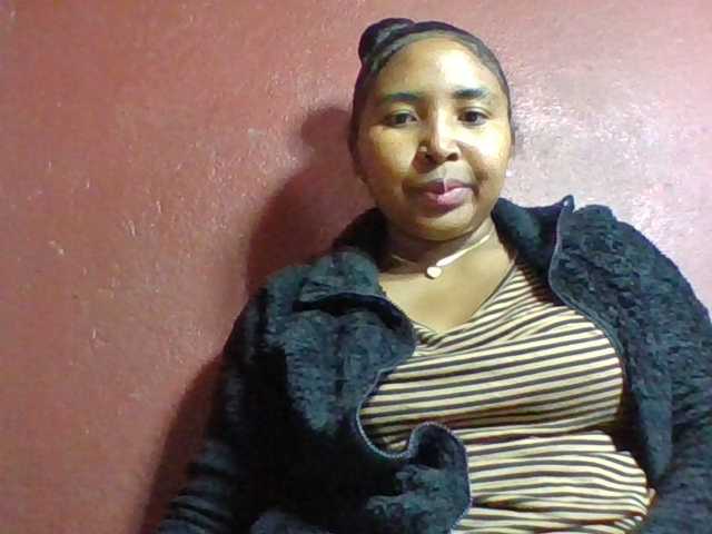 Josy-2 live cam on BongaCams