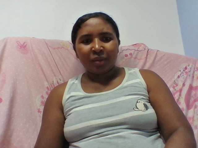 le modèle Josy-2 est en webcam porno dans un show sur le site bongacams, il possède les tags suivants: Ebony,Brunette,Shaved