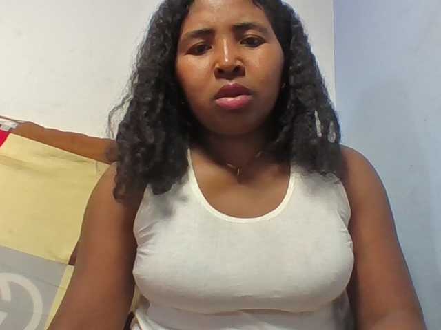 Josy-2 live cam on BongaCams