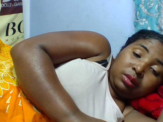 Josy-2 live cam on BongaCams