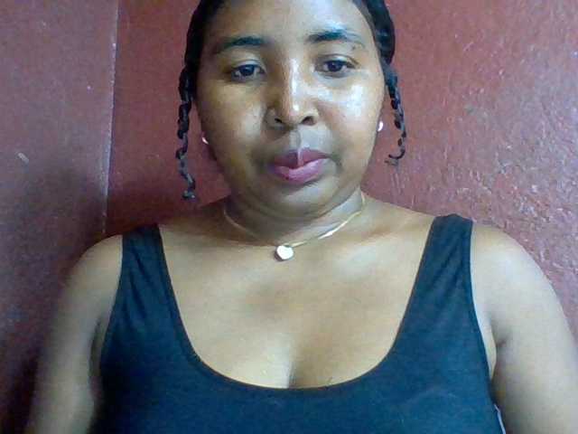 Josy-2 live cam on BongaCams