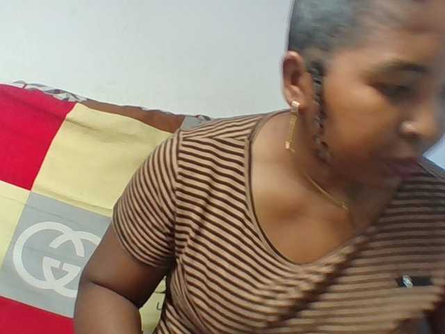 Josy-2 live cam on BongaCams