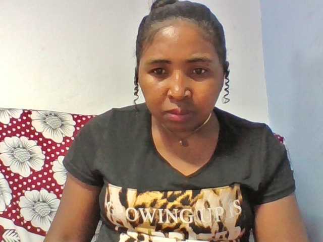 Josy-2 live cam on BongaCams