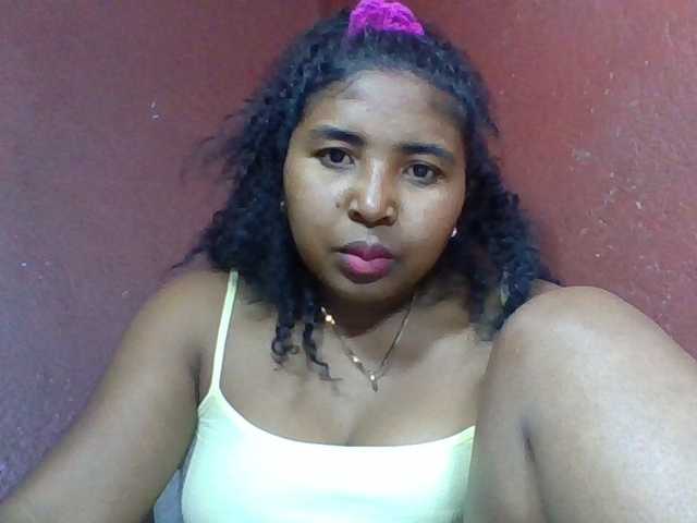 Josy-2 live cam on BongaCams