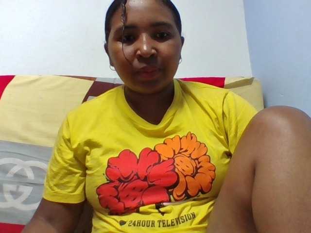 Josy-2 live cam on BongaCams