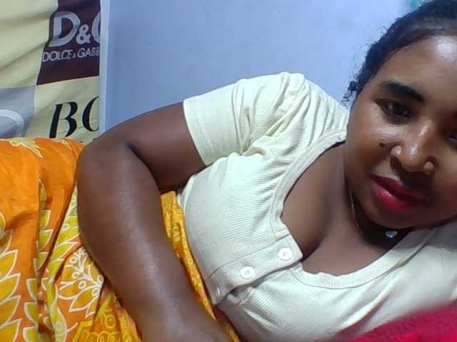 Josy-2 live cam on BongaCams