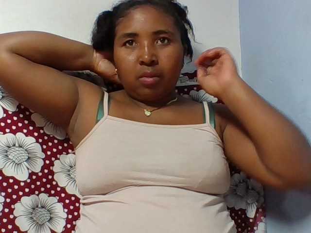 Josy-2 live cam on BongaCams