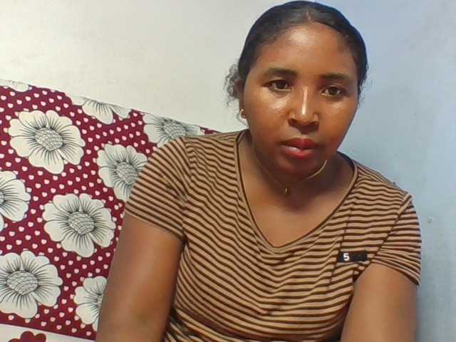 Josy-2 live cam on BongaCams