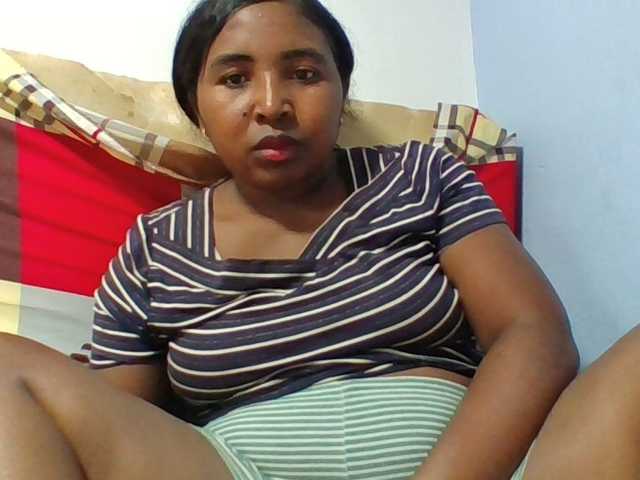 Josy-2 live cam on BongaCams