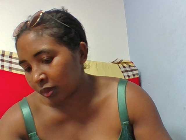 Josy-2 live cam on BongaCams