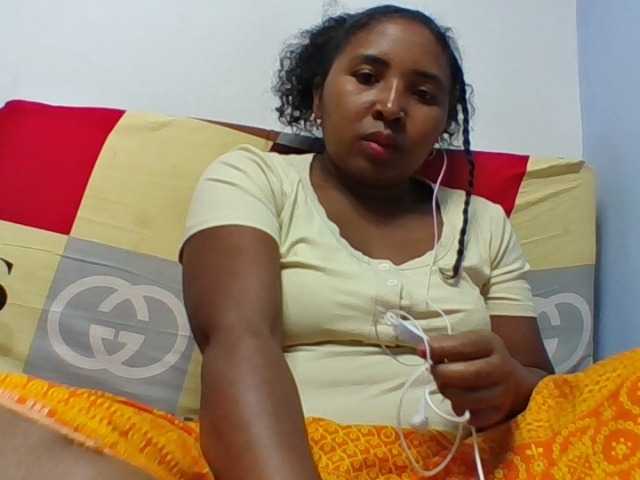 Josy-2 live cam on BongaCams