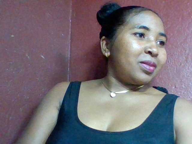 Josy-2 live cam on BongaCams