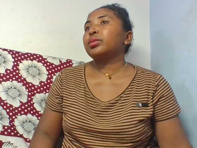 Josy-2 live cam on BongaCams