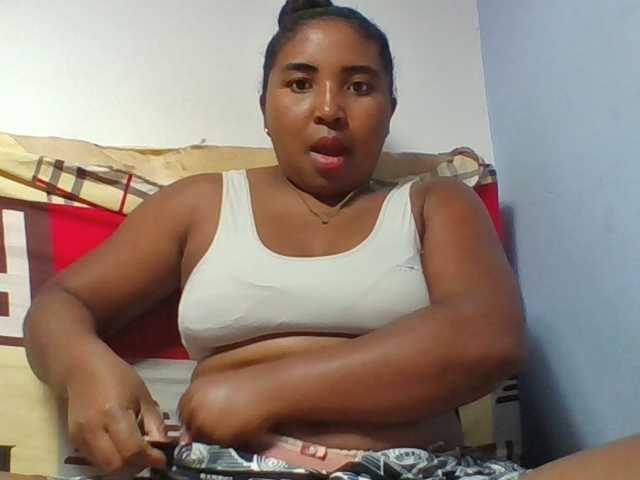 Josy-2 live cam on BongaCams