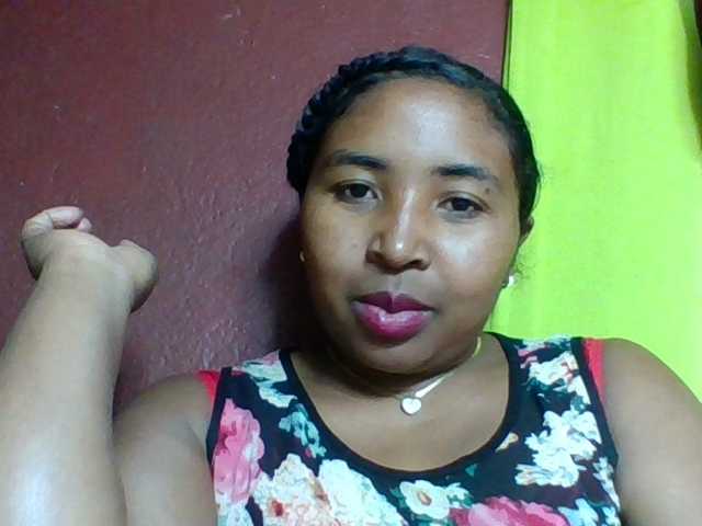 Josy-2 live cam on BongaCams