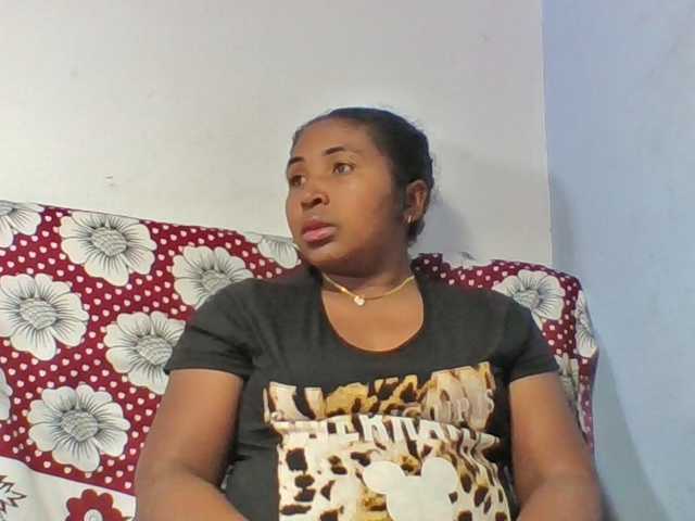 Josy-2 live cam on BongaCams