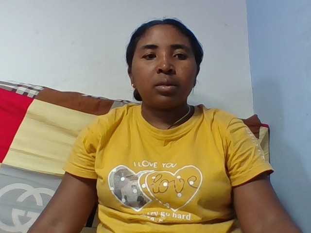 Josy-2 live cam on BongaCams