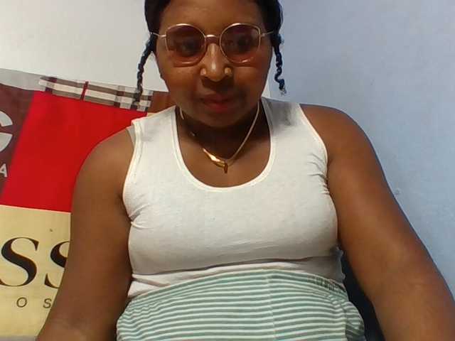 Josy-2 live cam on BongaCams