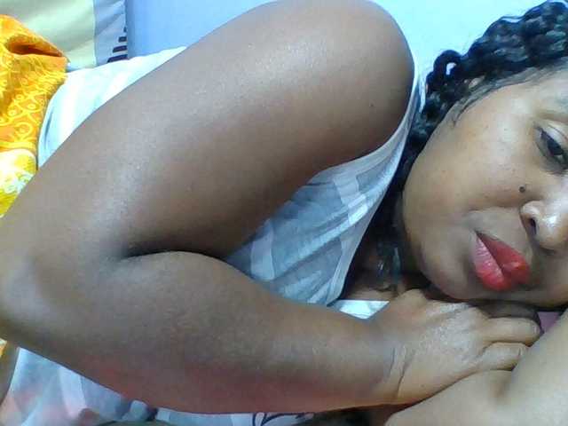 Josy-2 Live Cam on BongaCams