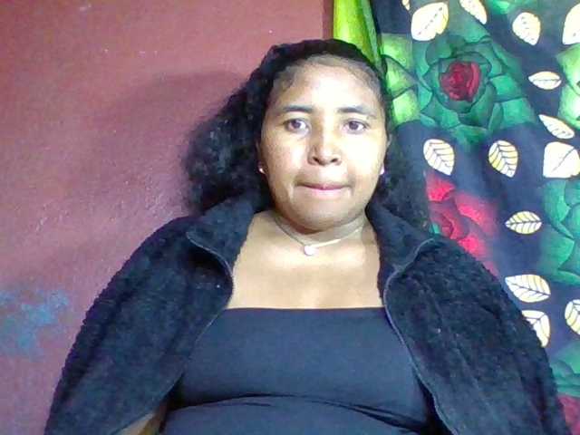 Josy-2, en directo ahora en BongaCams