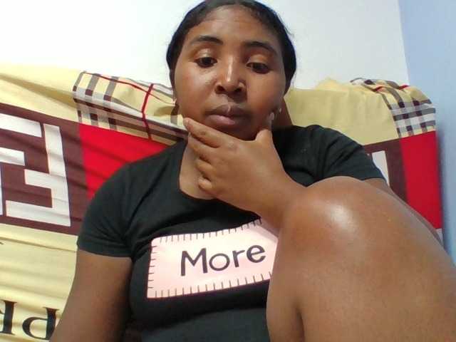 Josy-2 Cam en directo en BongaCams