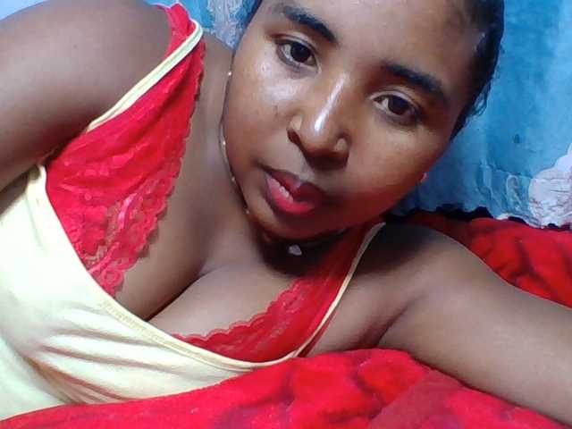 Josy-2 live cam on BongaCams