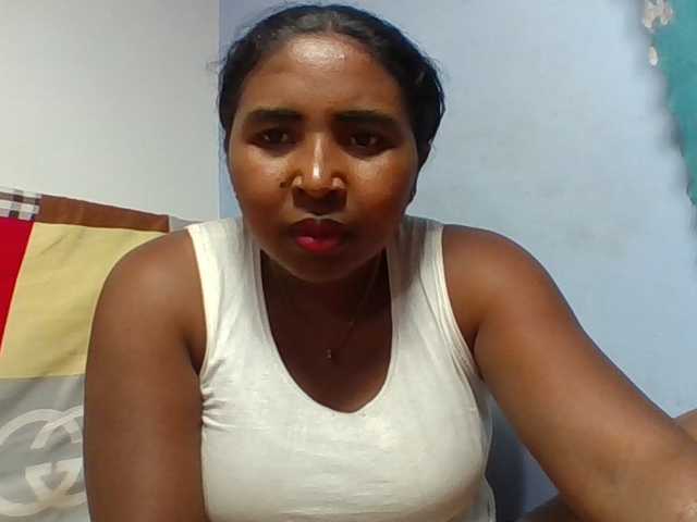 Josy-2 live cam on BongaCams