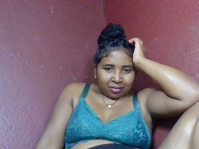 Josy-2 live cam on BongaCams