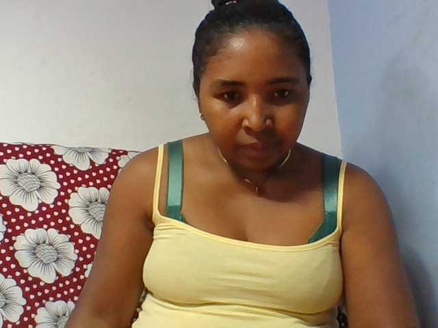 Josy-2 live cam on BongaCams