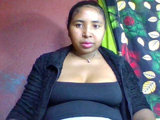 Josy-2, live now on BongaCams