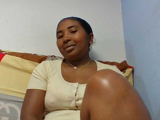 Josy-2 live cam on BongaCams