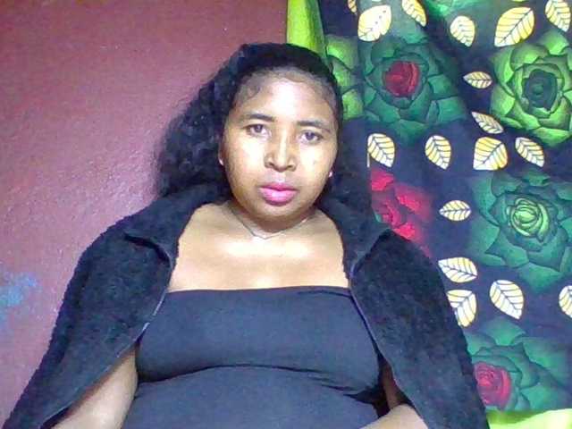Josy-2, en vivo ahora en BongaCams