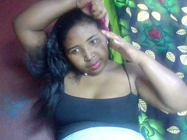 Josy-2, en vivo ahora en BongaCams