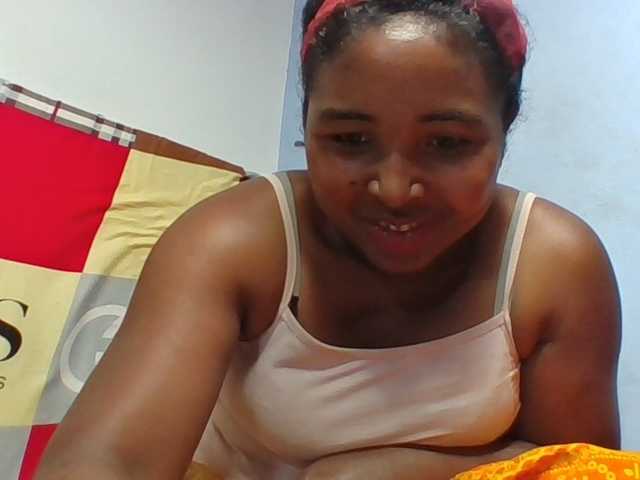 Josy-2 live cam on BongaCams