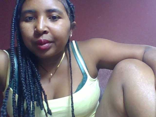Josy-2 live cam on BongaCams