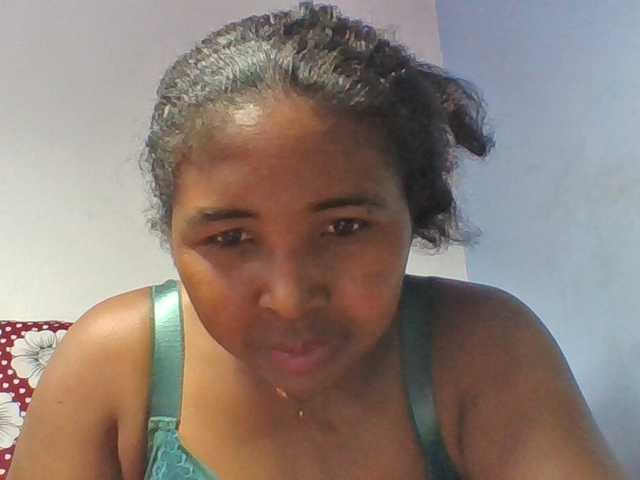 Josy-2 live cam on BongaCams