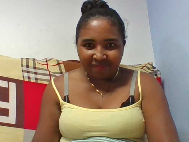 Josy-2 live cam on BongaCams