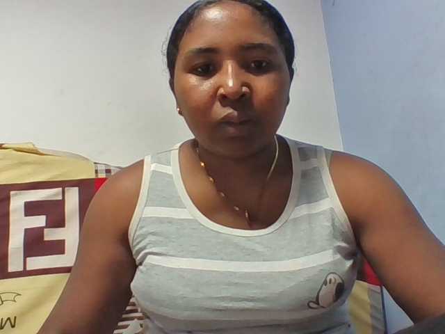 Josy-2 live cam on BongaCams