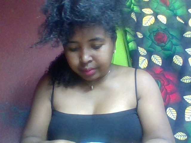 Josy-2, en vivo ahora en BongaCams