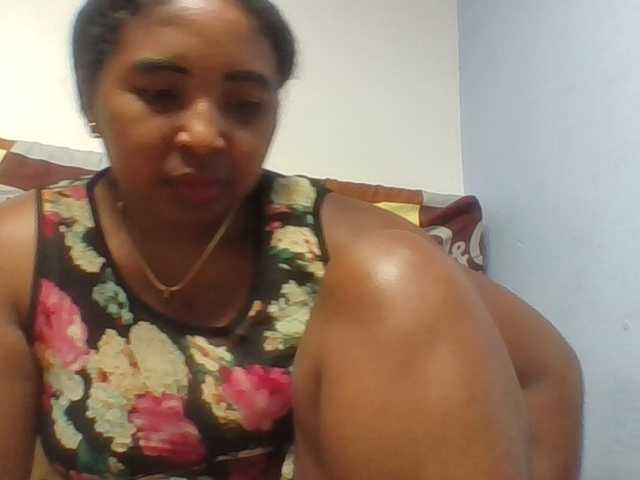 Josy-2 live cam on BongaCams