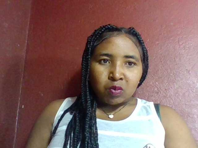 Josy-2 live cam on BongaCams