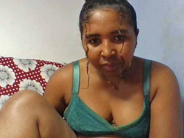Josy-2 live cam on BongaCams