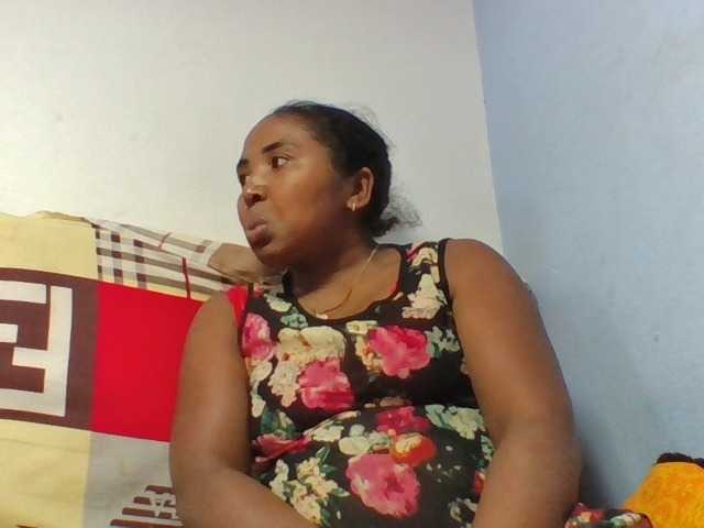 Josy-2 live cam on BongaCams