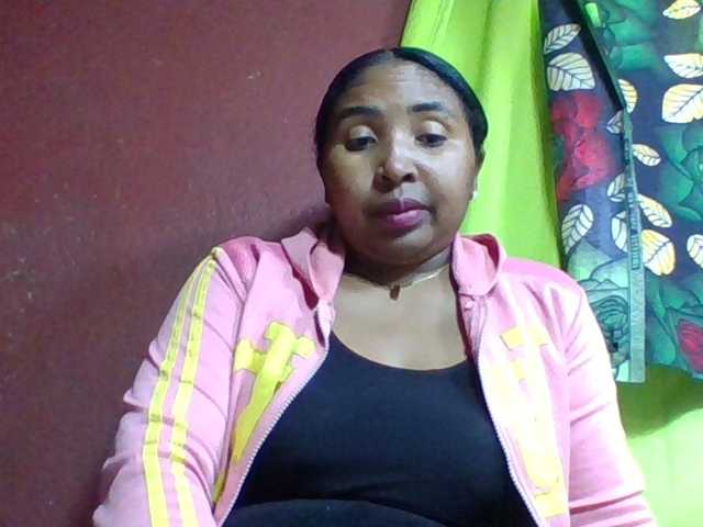 Josy-2 live cam on BongaCams