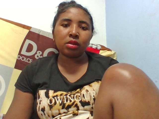 Josy-2 live cam on BongaCams