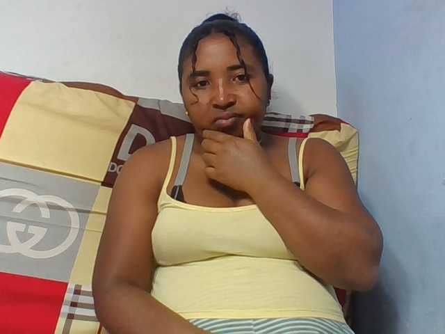 Josy-2 live cam on BongaCams