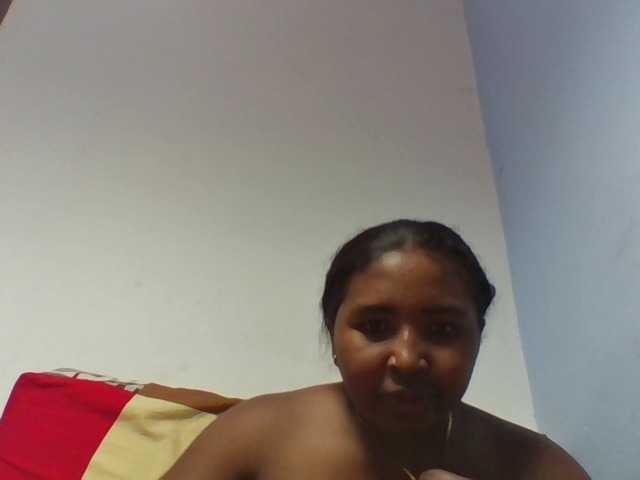 Josy-2 live cam on BongaCams
