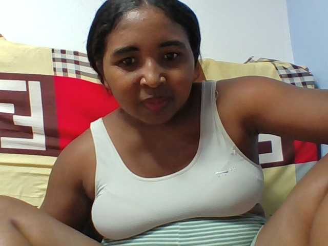 Josy-2 live cam on BongaCams
