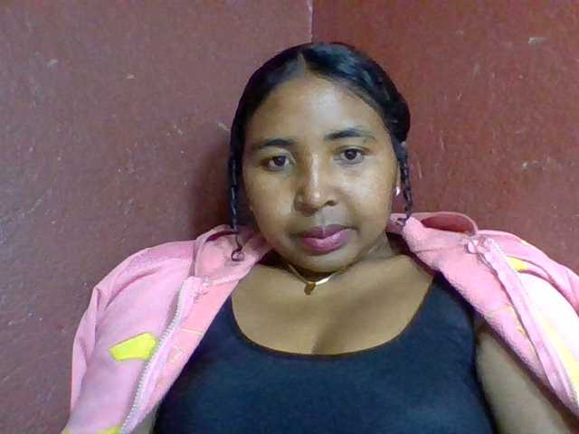 Josy-2 live cam on BongaCams