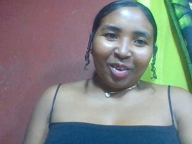 Josy-2 live cam on BongaCams